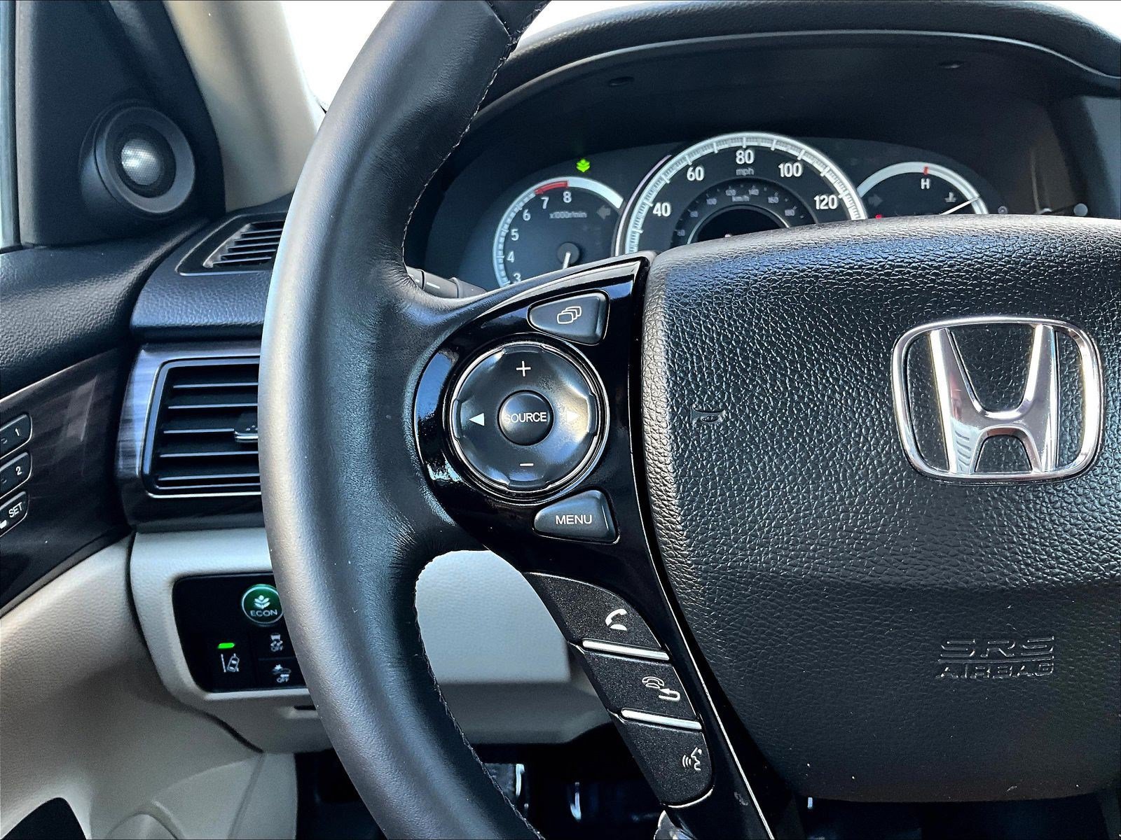 Used 2016 Honda Accord EX-L image 10