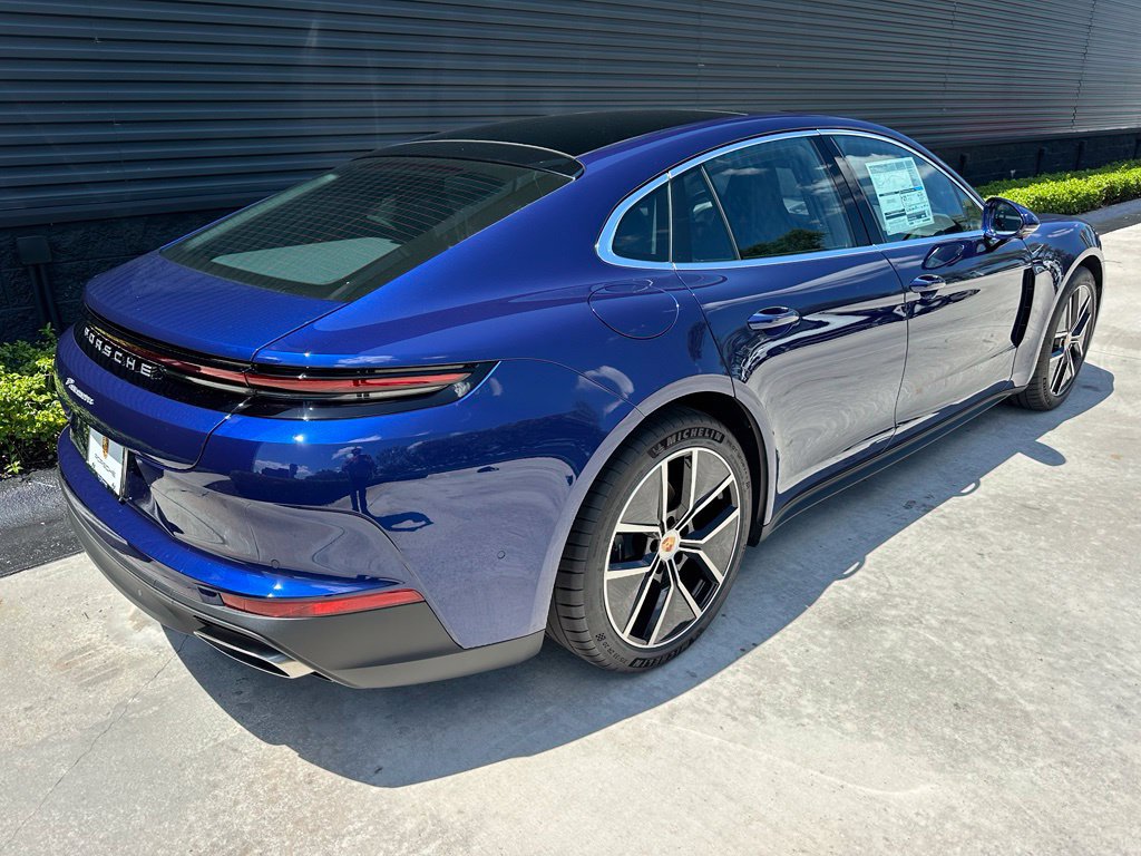 Used 2026 Porsche Panamera RWD image 10
