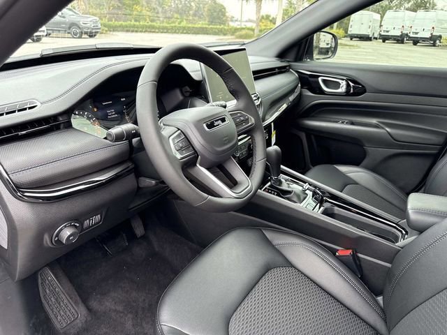 New 2026 Jeep Compass Latitude image 20