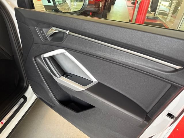 Used 2025 Audi Q3 2.0T Premium AWD/4WD image 14