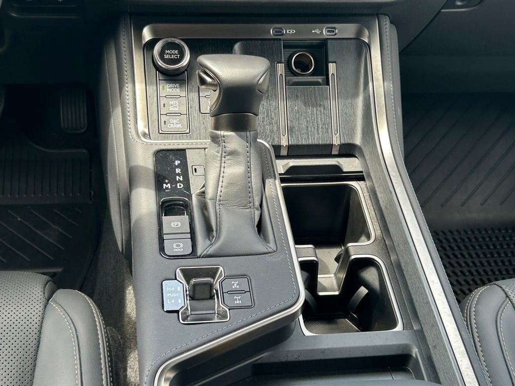 Used 2025 Lexus GX 550 AWD/4WD image 24