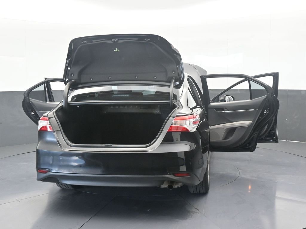 Used 2019 Toyota Camry LE image 73