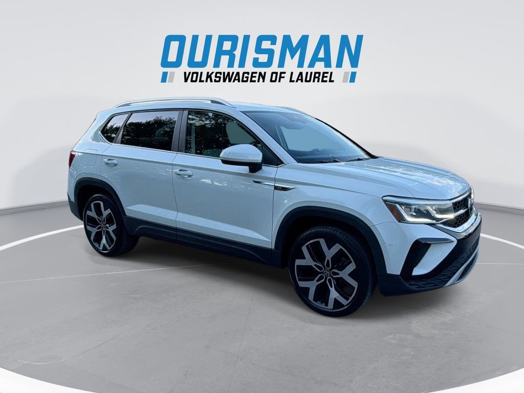 Used 2022 Volkswagen Taos SEL AWD/4WD image 2