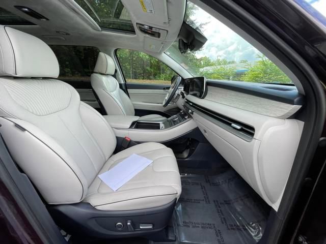 Used 2024 Hyundai Palisade Calligraphy image 25