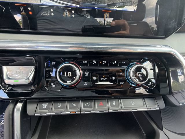 Used 2025 GMC Sierra 2500 Denali Ultimate w/ Max Trailering Package AWD/4WD image 18