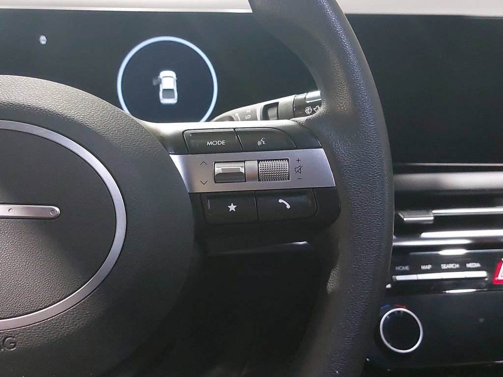 Certified 2025 Hyundai Santa Cruz SEL image 18