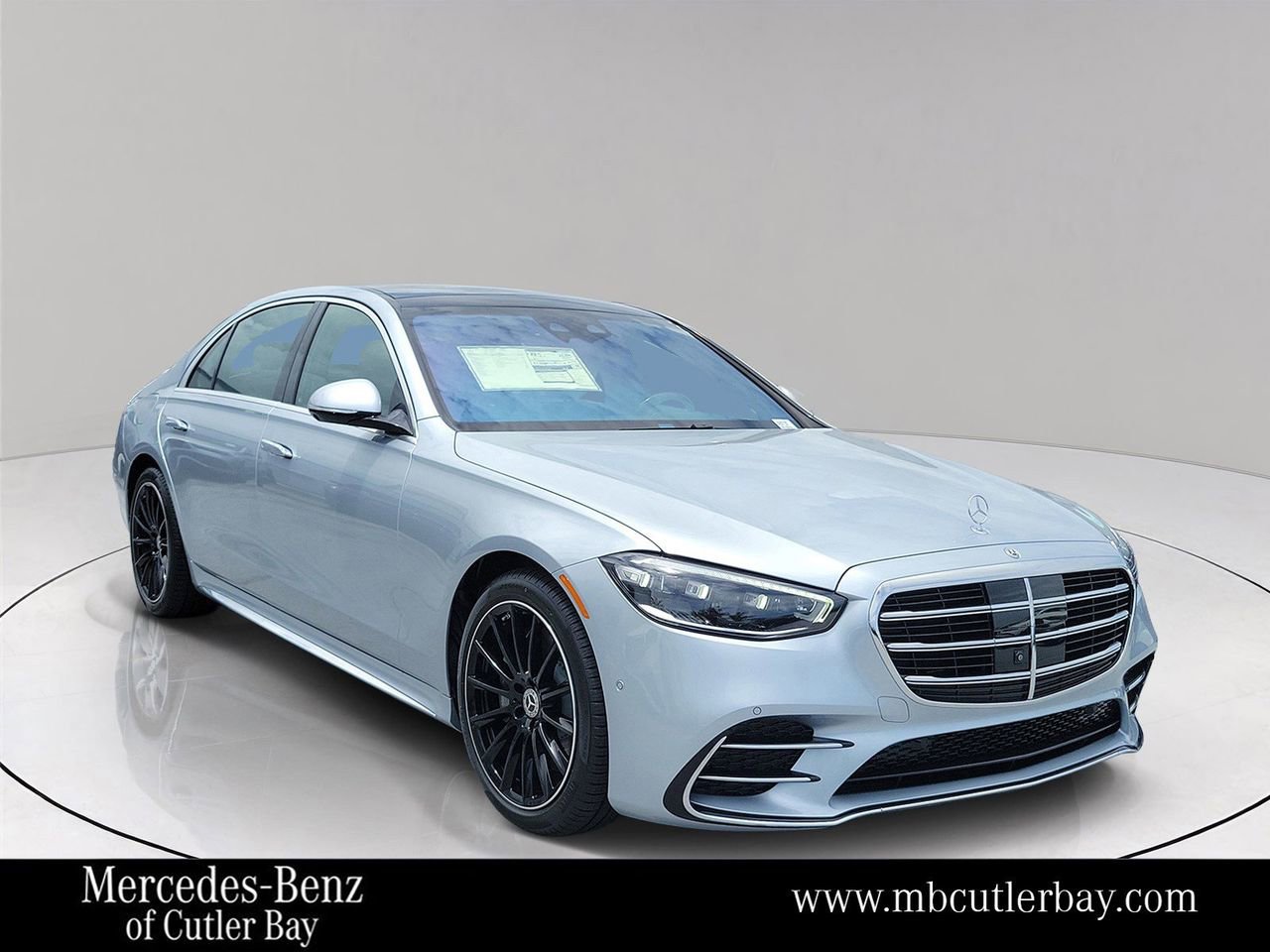 New 2026 Mercedes-Benz S 500 4MATIC image 1