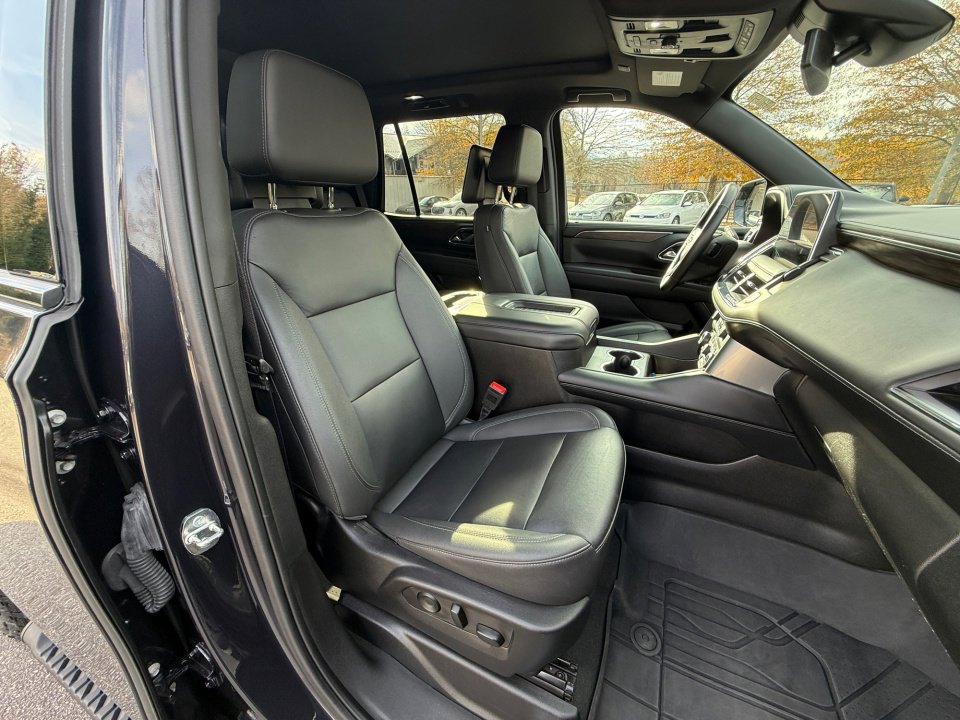 Used 2023 Chevrolet Tahoe Z71 w/ Off-Road Capability Package image 28