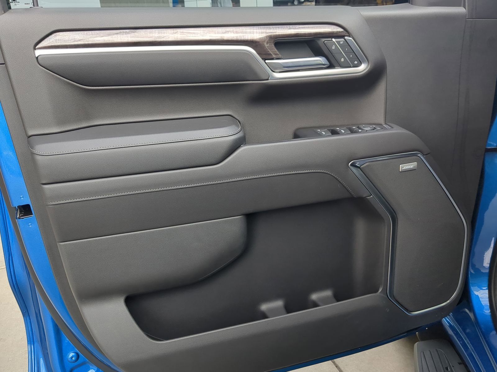 Used 2022 Chevrolet Silverado 1500 LTZ w/ LTZ Premium Package image 10