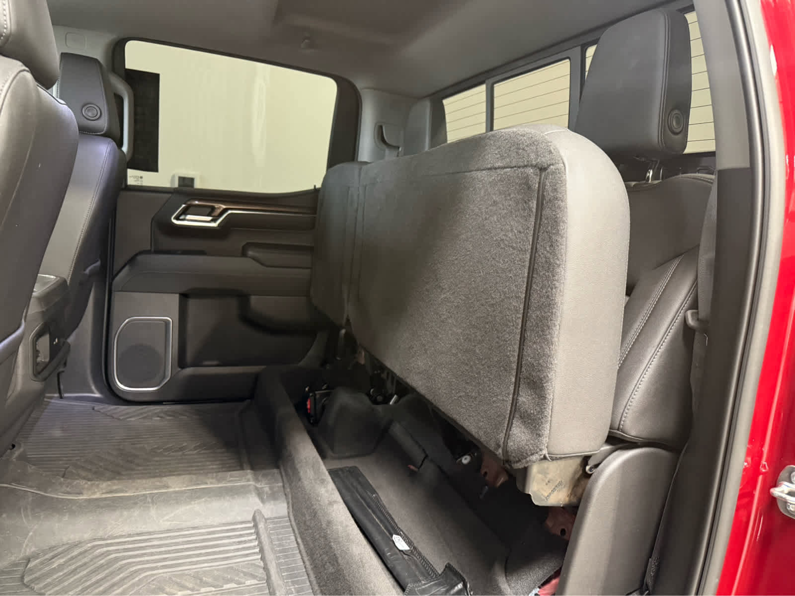 Certified 2022 Chevrolet Silverado 1500 LT Trail Boss w/ LT Trail Boss Premium Package AWD/4WD image 16