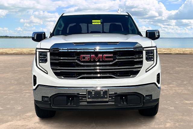 Used 2023 GMC Sierra 1500 SLT w/ SLT Premium Package image 2