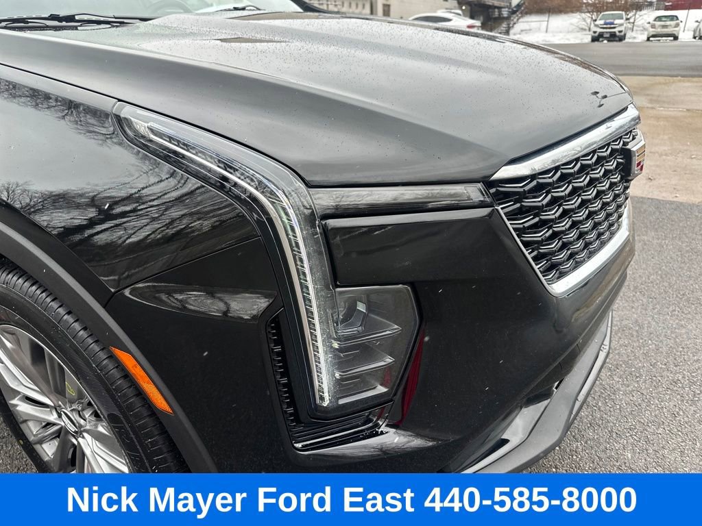 Used 2025 Cadillac XT4 Premium Luxury image 10