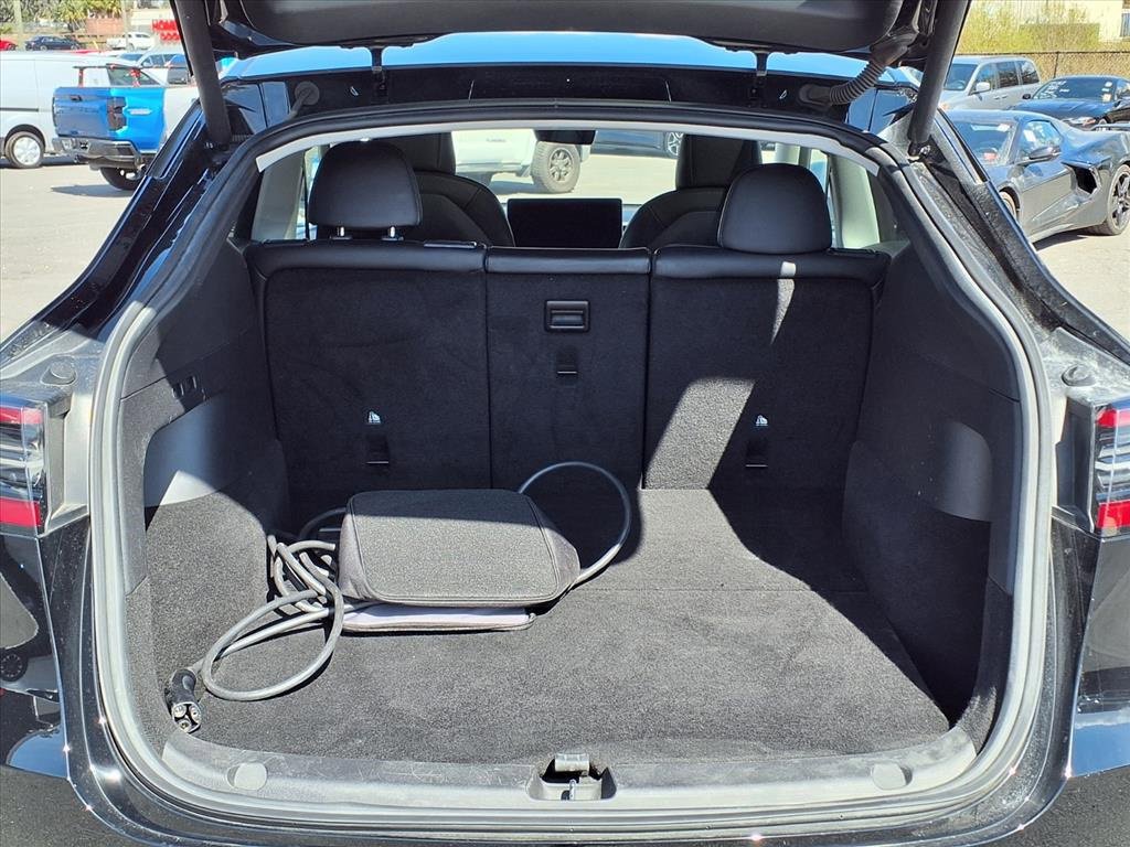 Used 2021 Tesla Model Y Long Range image 18