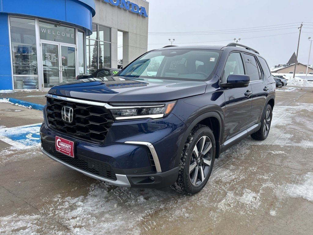 New 2025 Honda Pilot Touring image 8