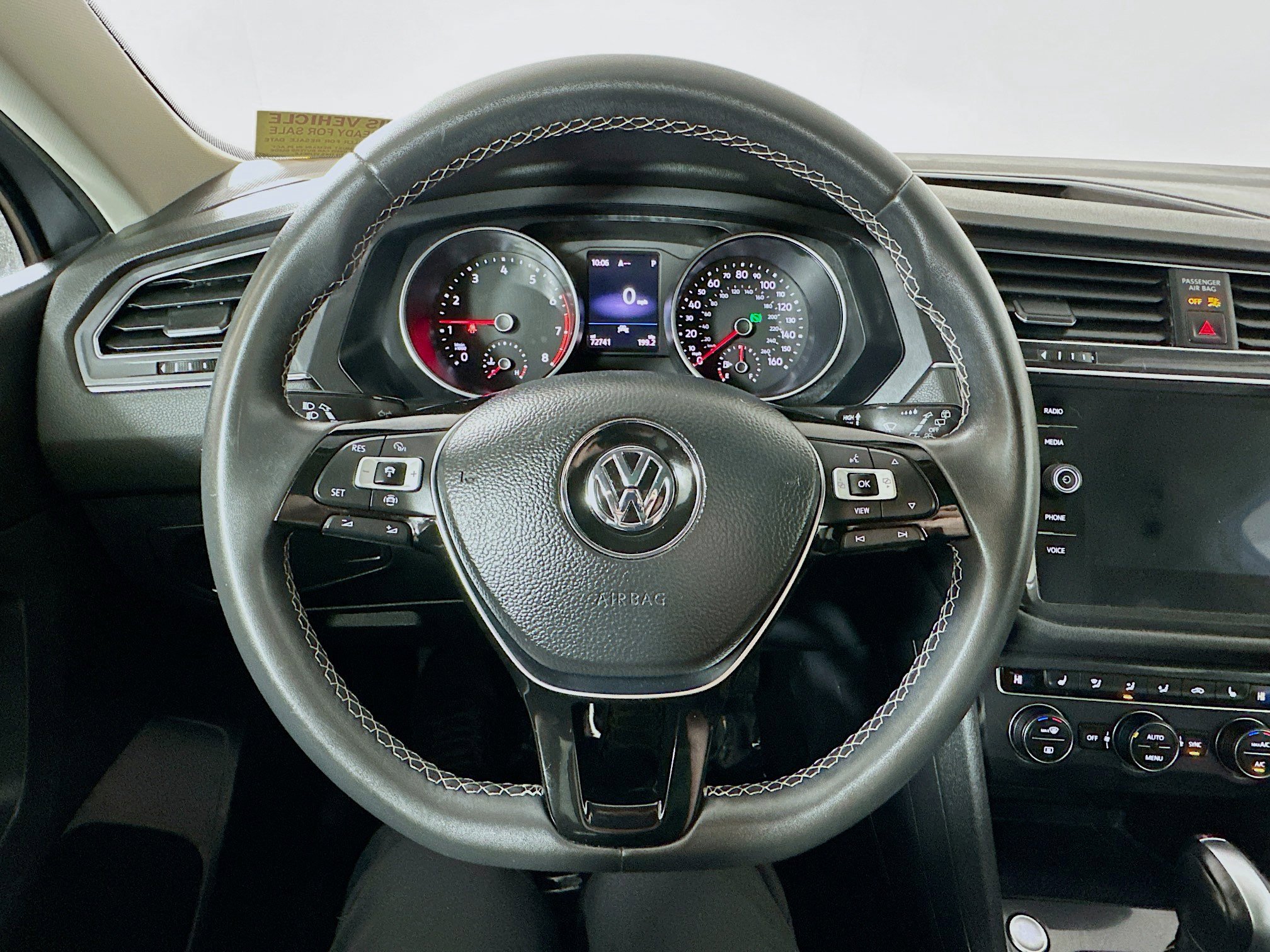 Used 2021 Volkswagen Tiguan SE image 11