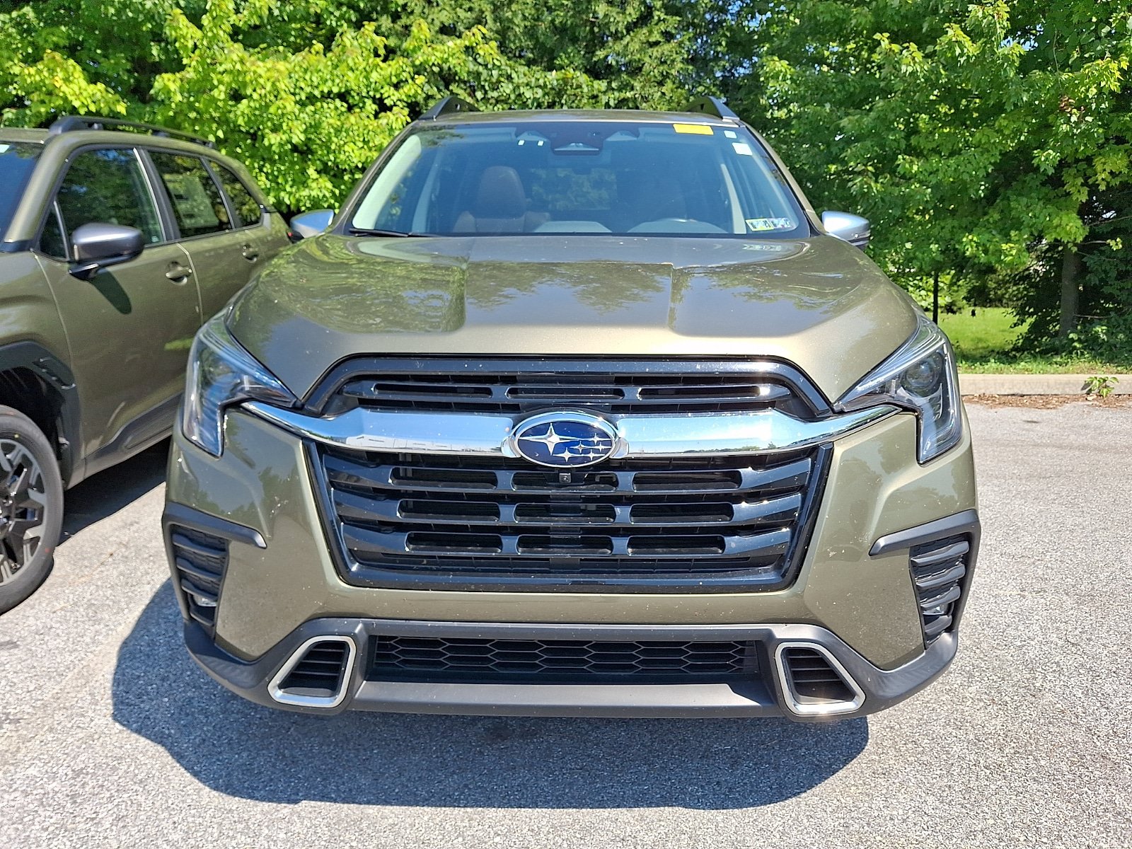 Certified 2023 Subaru Ascent Touring AWD/4WD image 2