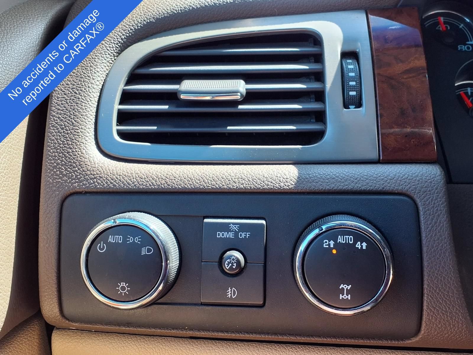 Used 2010 Chevrolet Tahoe LTZ AWD/4WD image 25