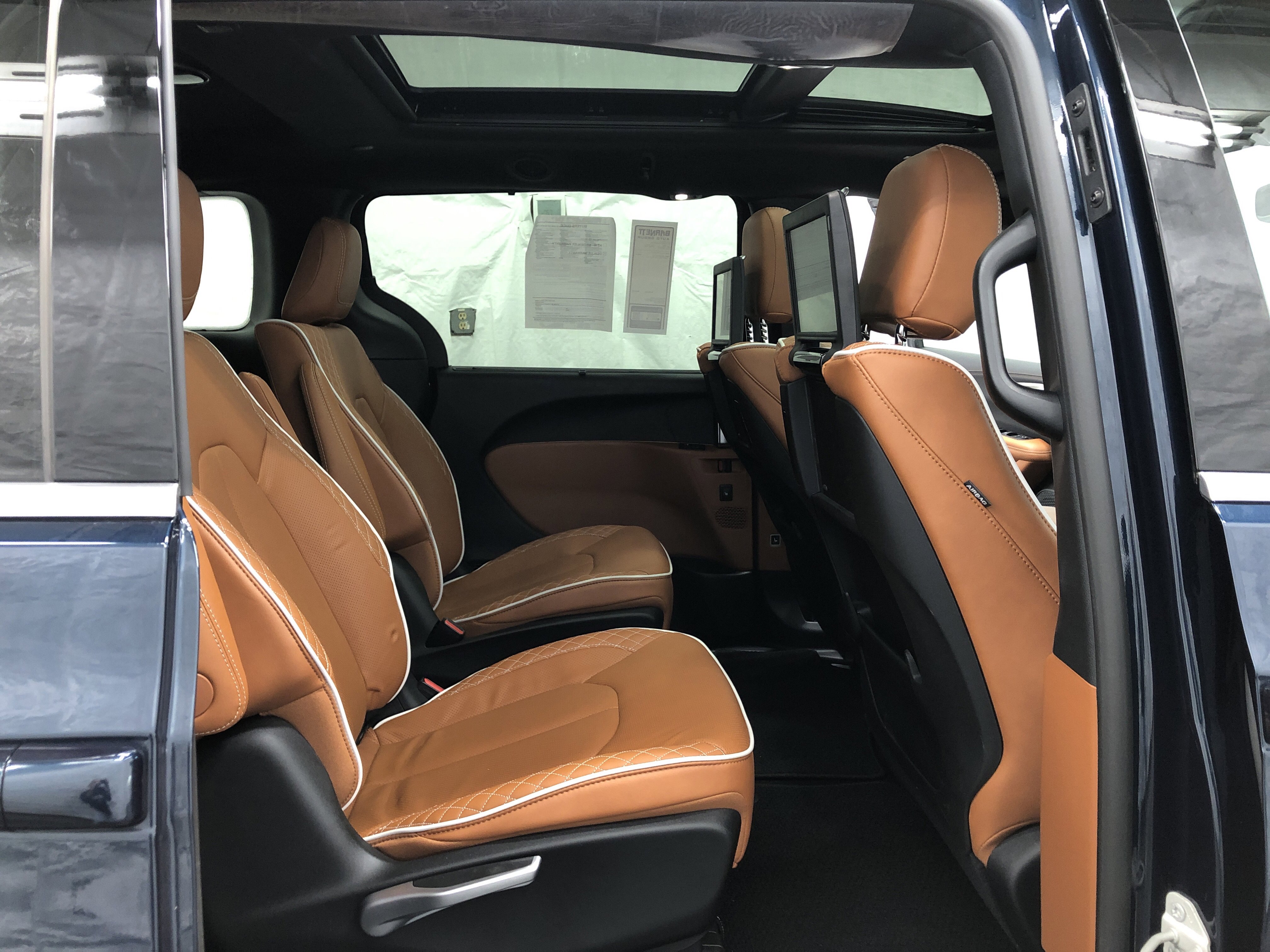 Certified 2024 Chrysler Pacifica Pinnacle FWD image 12