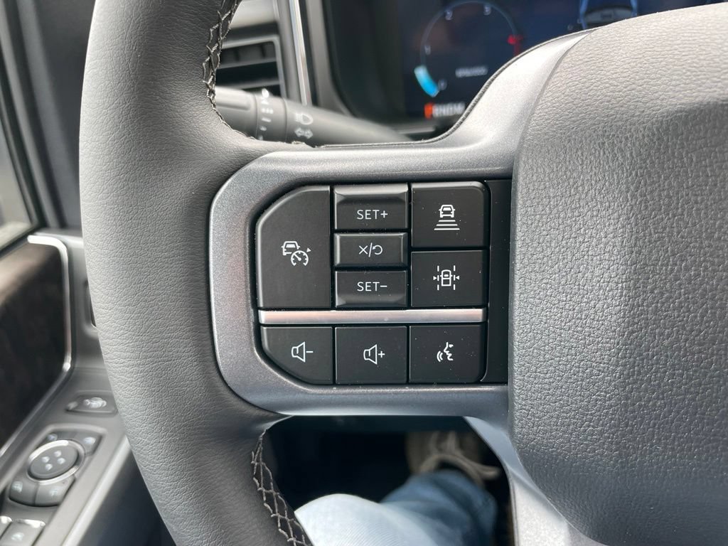 New 2026 Ford F250 Lariat w/ Black Appearance Package AWD/4WD image 27