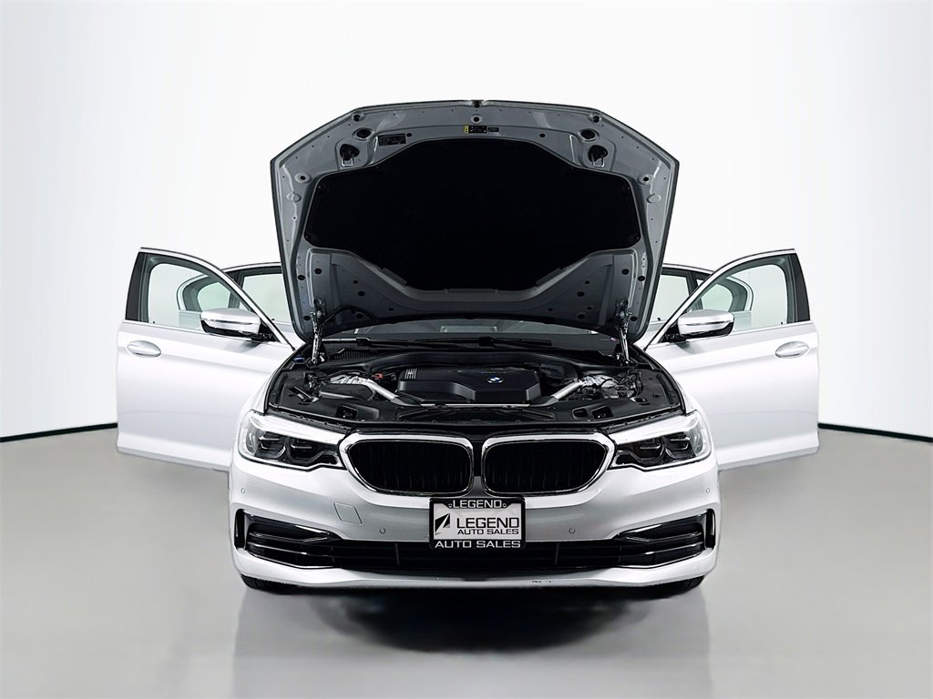 Used 2020 BMW 530i xDrive w/ Executive Package image 28