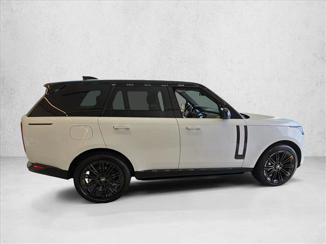 New 2025 Land Rover Range Rover SE image 4