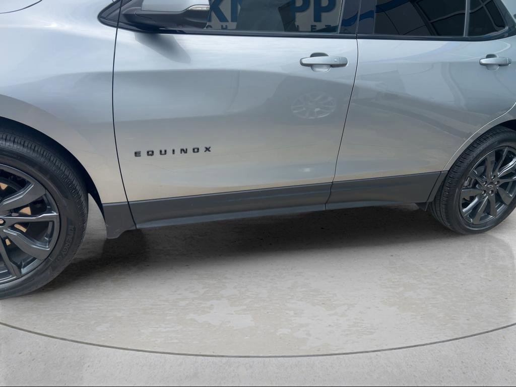 Used 2023 Chevrolet Equinox RS w/ RS Leather Package FWD image 3