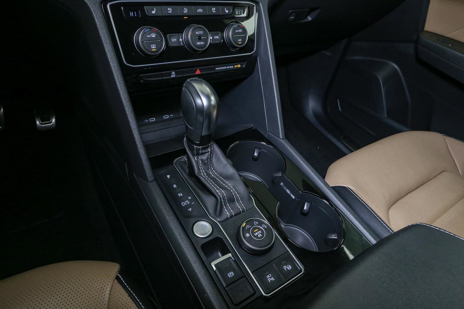 Certified 2023 Volkswagen Atlas Cross Sport SEL Premium R-Line image 37