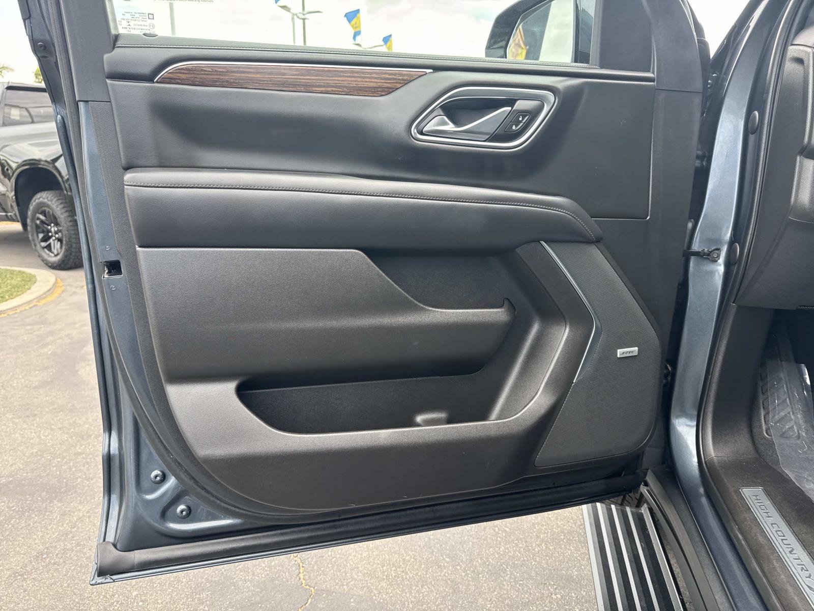 Used 2021 Chevrolet Suburban High Country RWD image 19