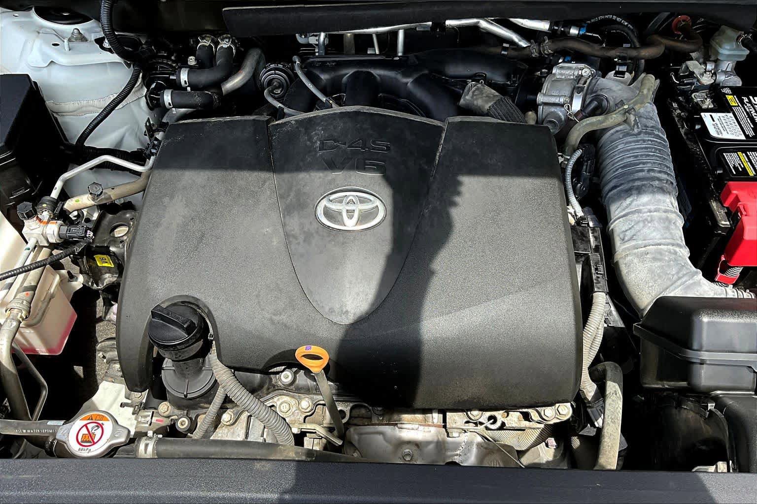 Used 2020 Toyota Highlander XLE FWD image 33