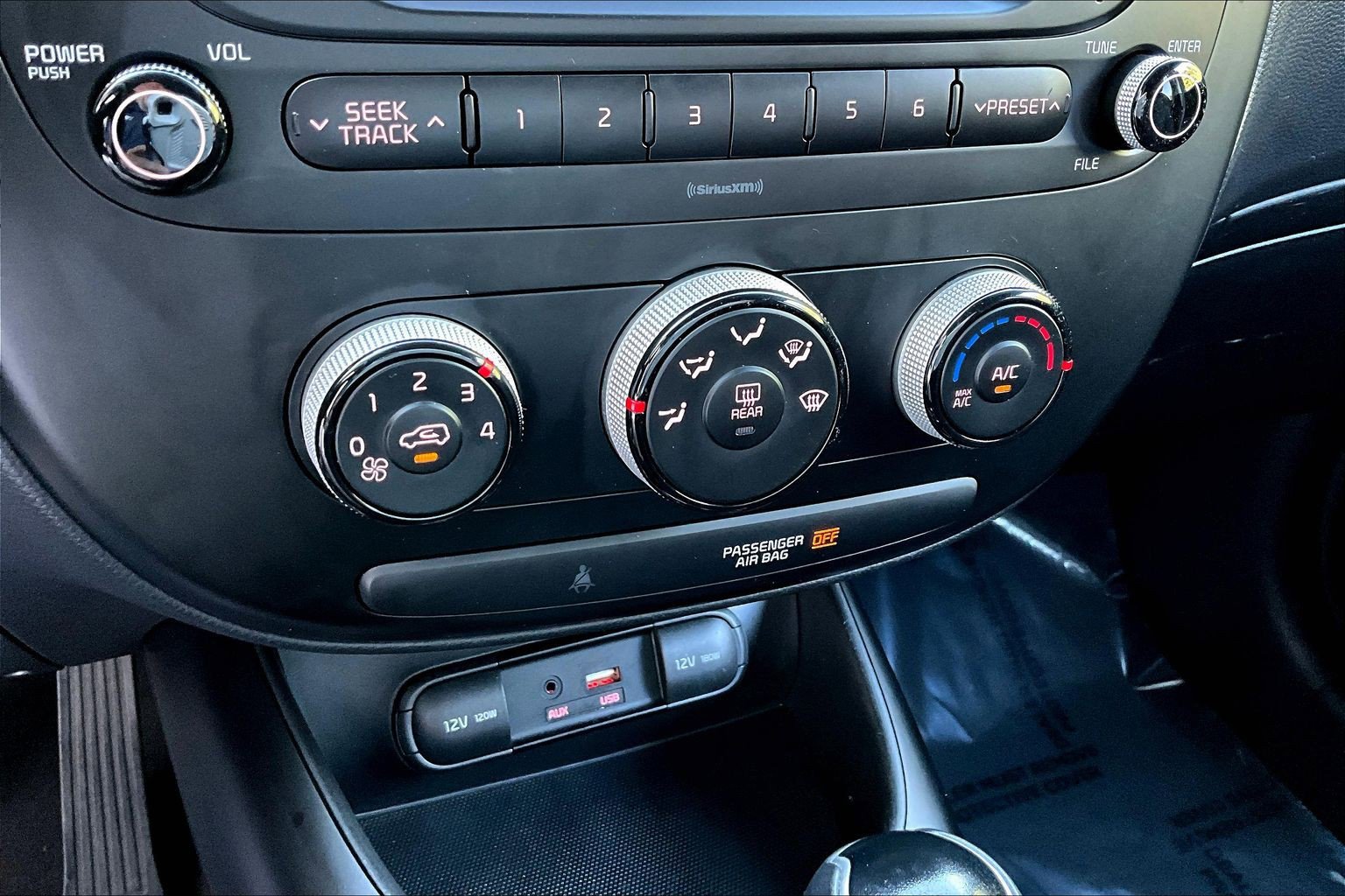 Used 2017 Kia Soul FWD image 11