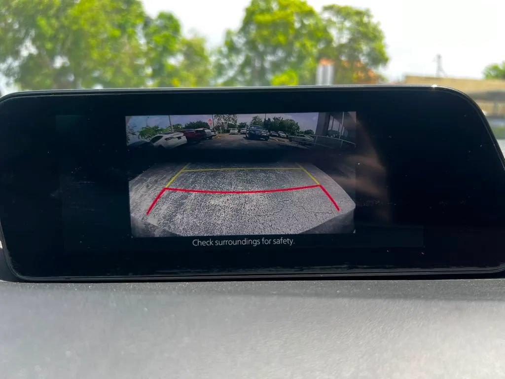 Used 2019 MAZDA MAZDA3 Hatchback w/ Premium Package FWD image 33