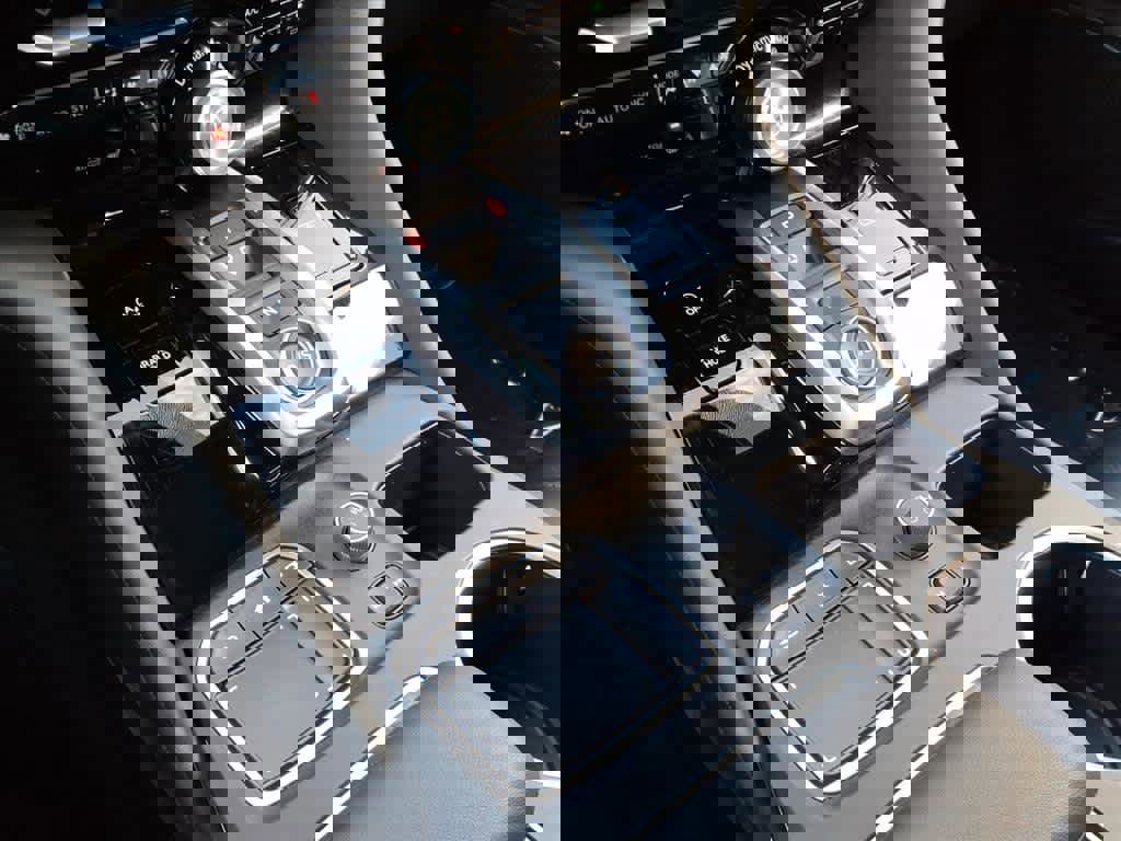 Used 2023 Acura MDX SH-AWD w/ Technology Package image 23