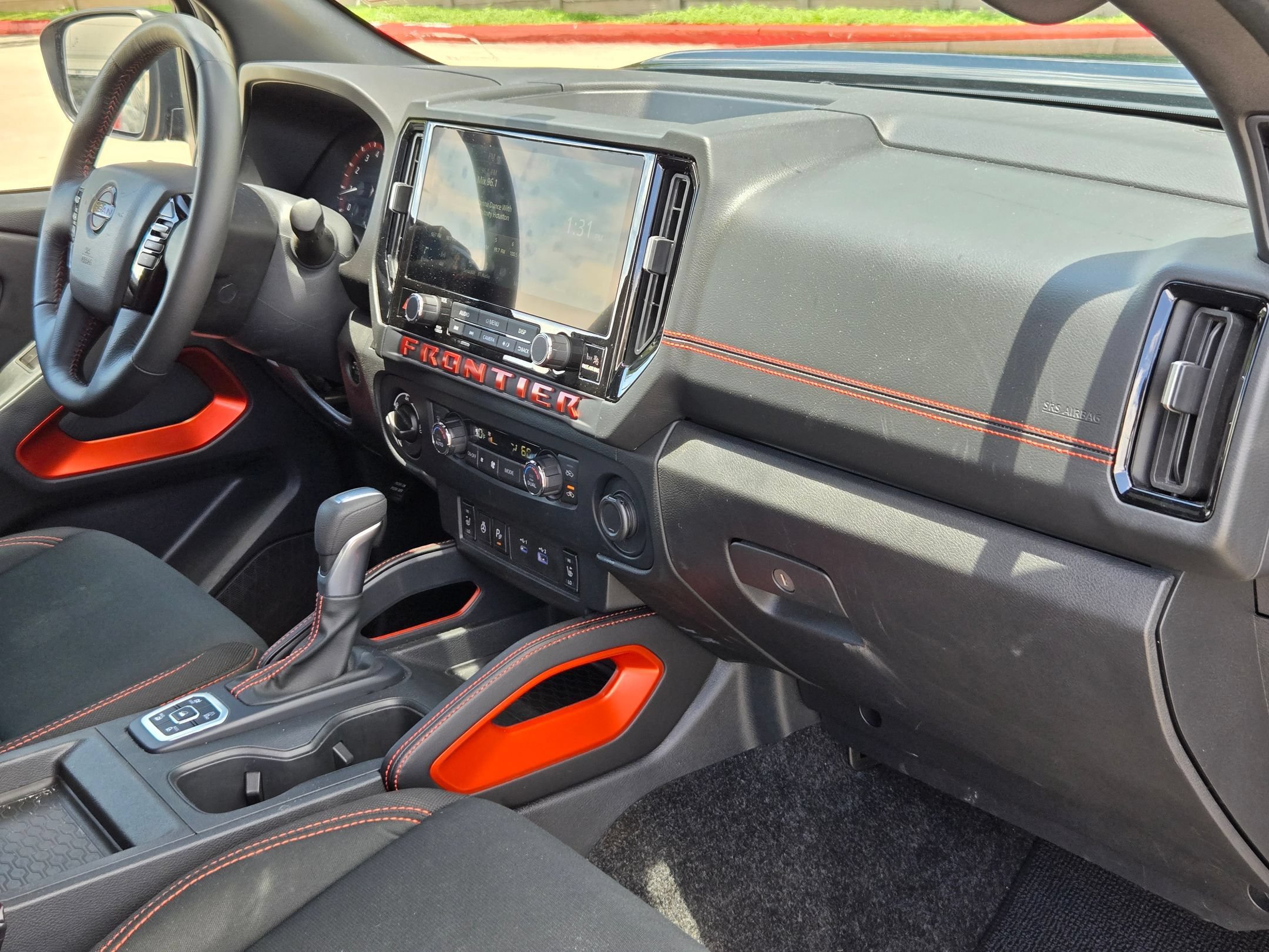 Used 2026 Nissan Frontier PRO-4X AWD/4WD image 29