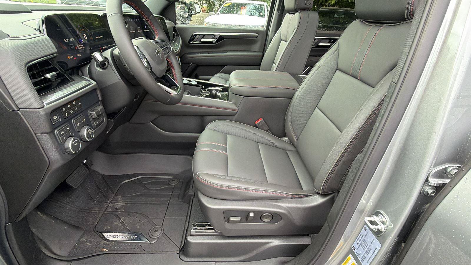 New 2026 Chevrolet Suburban RST w/ Comfort Package AWD/4WD image 17