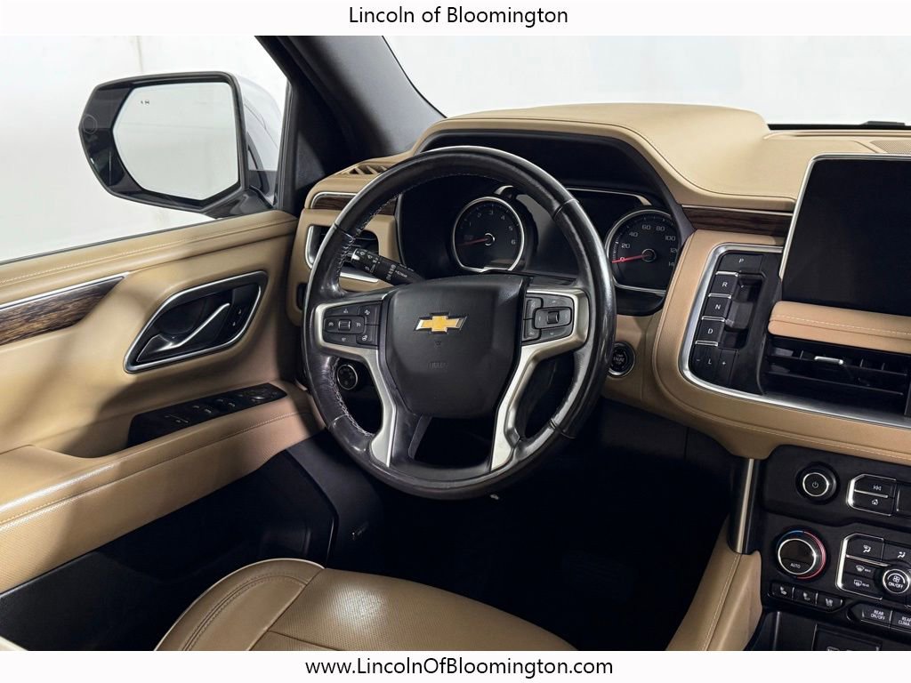 Used 2021 Chevrolet Suburban Premier w/ Premium Package image 23