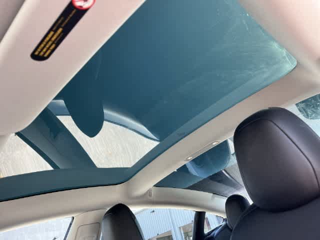 Used 2020 Tesla Model 3 Standard Range RWD image 14