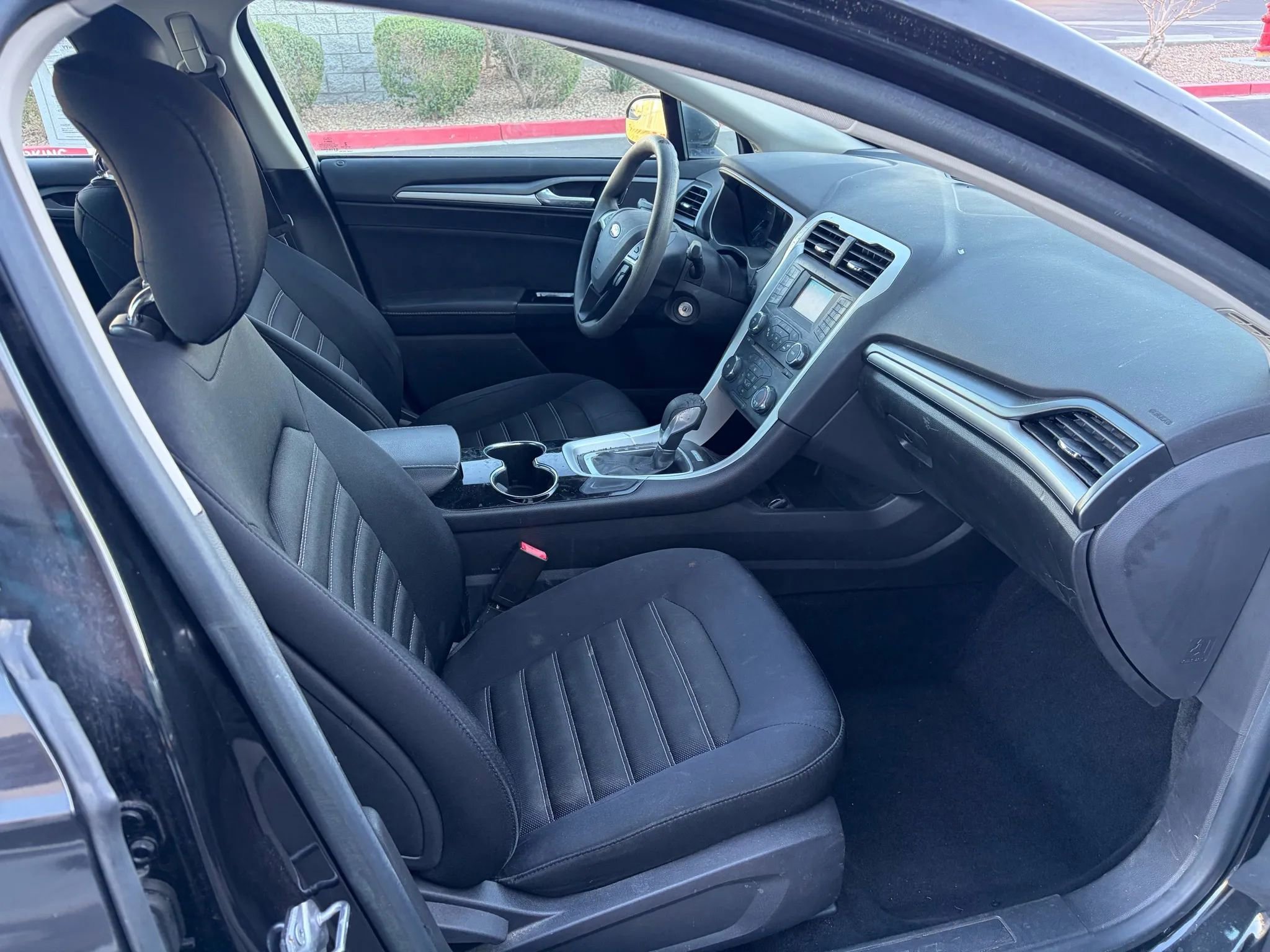 Used 2014 Ford Fusion SE image 13