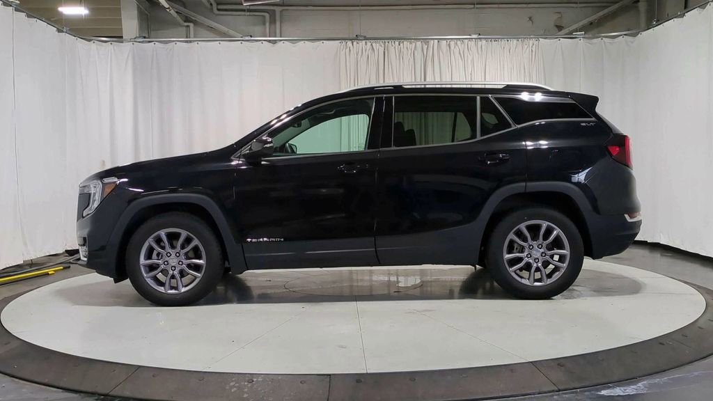 Used 2022 GMC Terrain SLT image 6