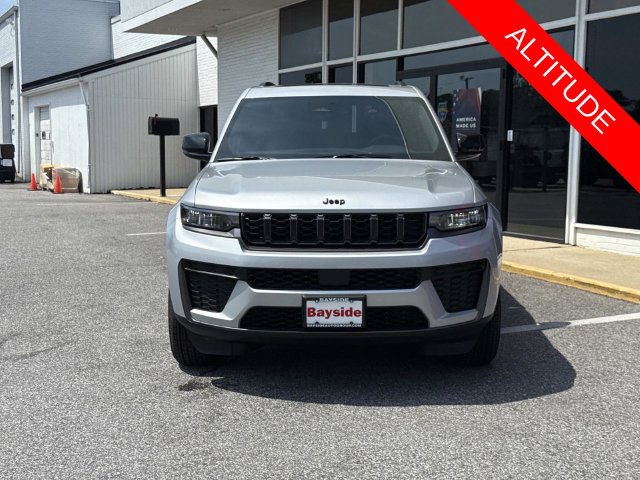 New 2026 Jeep Grand Cherokee Altitude AWD/4WD image 4