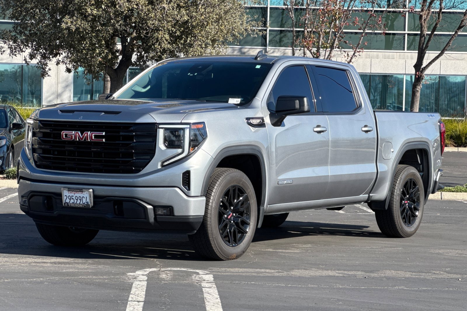 Used 2025 GMC Sierra 1500 Elevation image 6