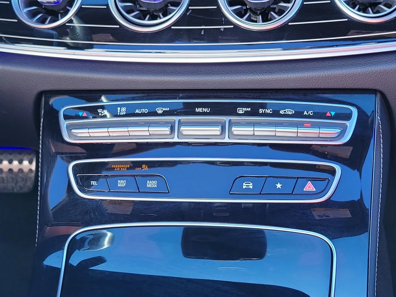 Used 2023 Mercedes-Benz E 450 Cabriolet image 19