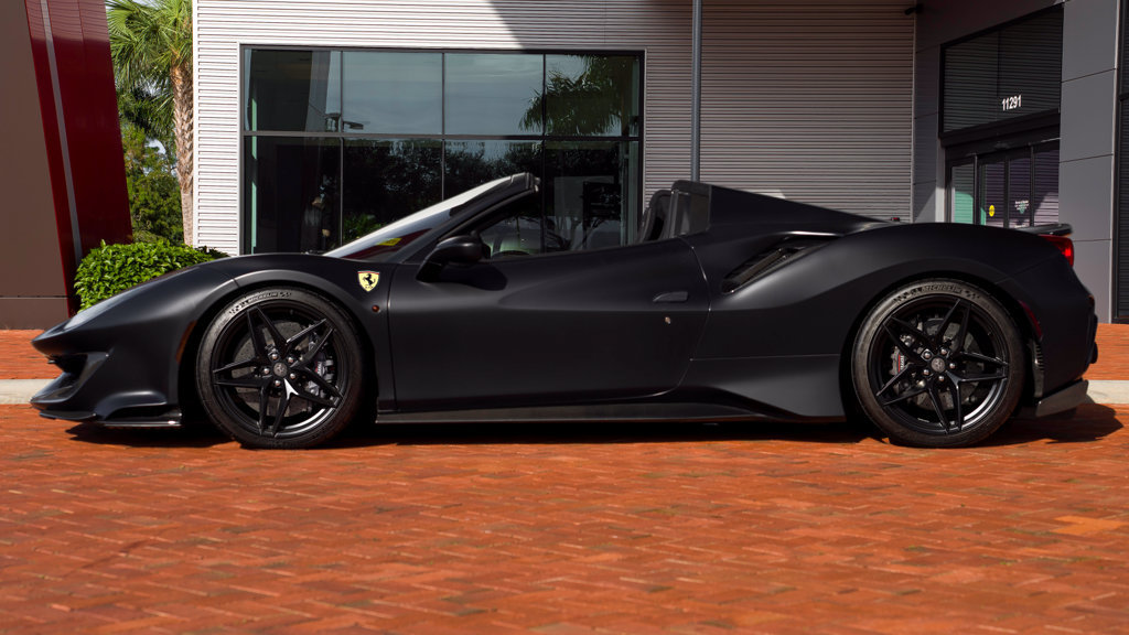 Used 2020 Ferrari 488 Pista Spider RWD image 4