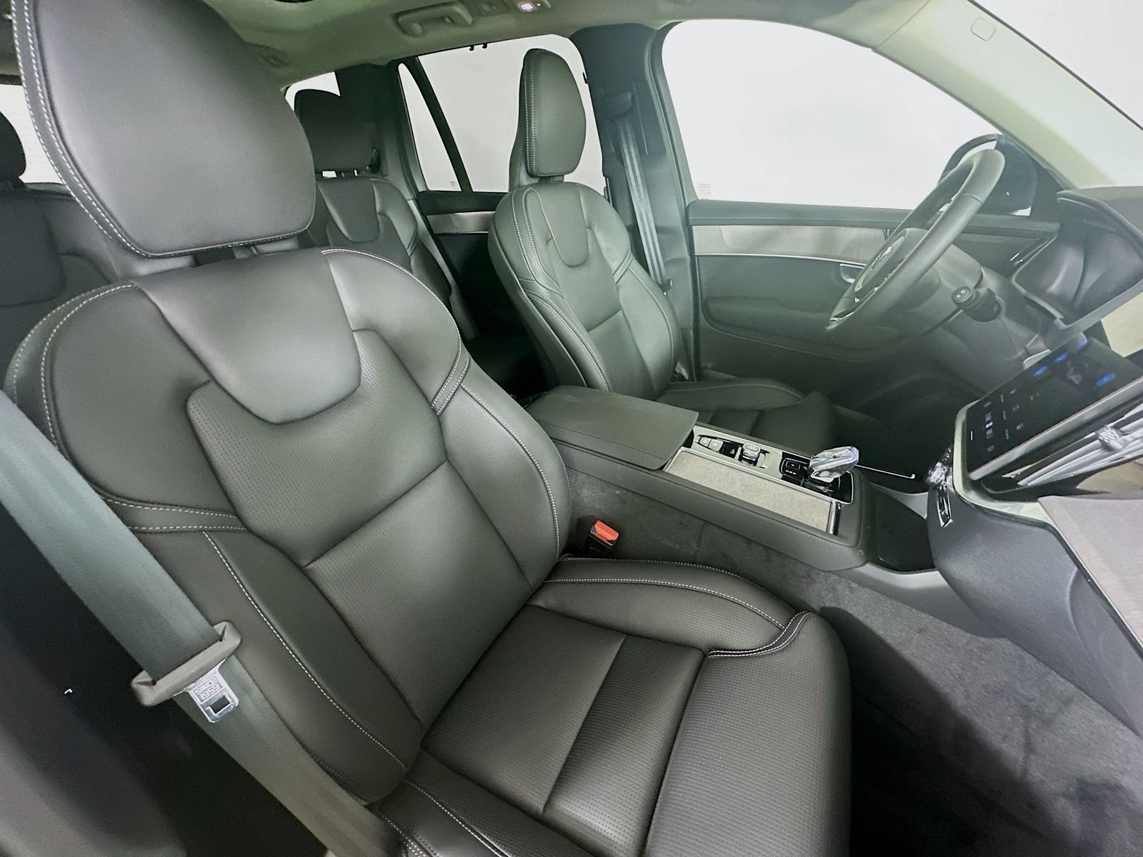 New 2026 Volvo XC90 B6 Ultra w/ Protection Package Premier AWD/4WD image 47