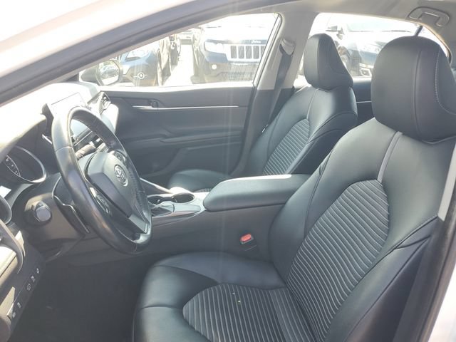 Used 2022 Toyota Camry SE FWD image 16