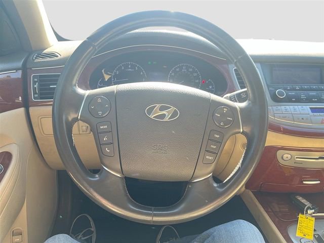 Used 2014 Hyundai Genesis 3.8 RWD image 11
