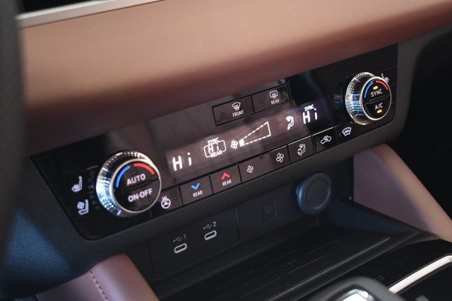 New 2026 Mitsubishi Outlander SEL AWD/4WD image 38