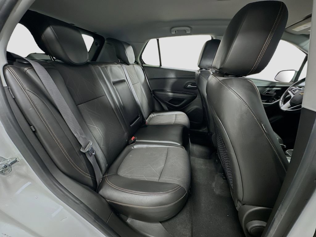 Used 2018 Chevrolet Trax LT w/ LT Convenience Package image 27