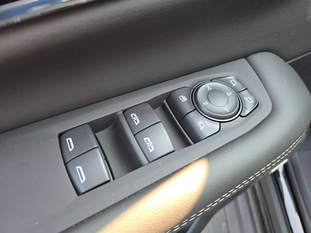New 2026 GMC Yukon Elevation w/ Elevation Premium Package AWD/4WD image 31