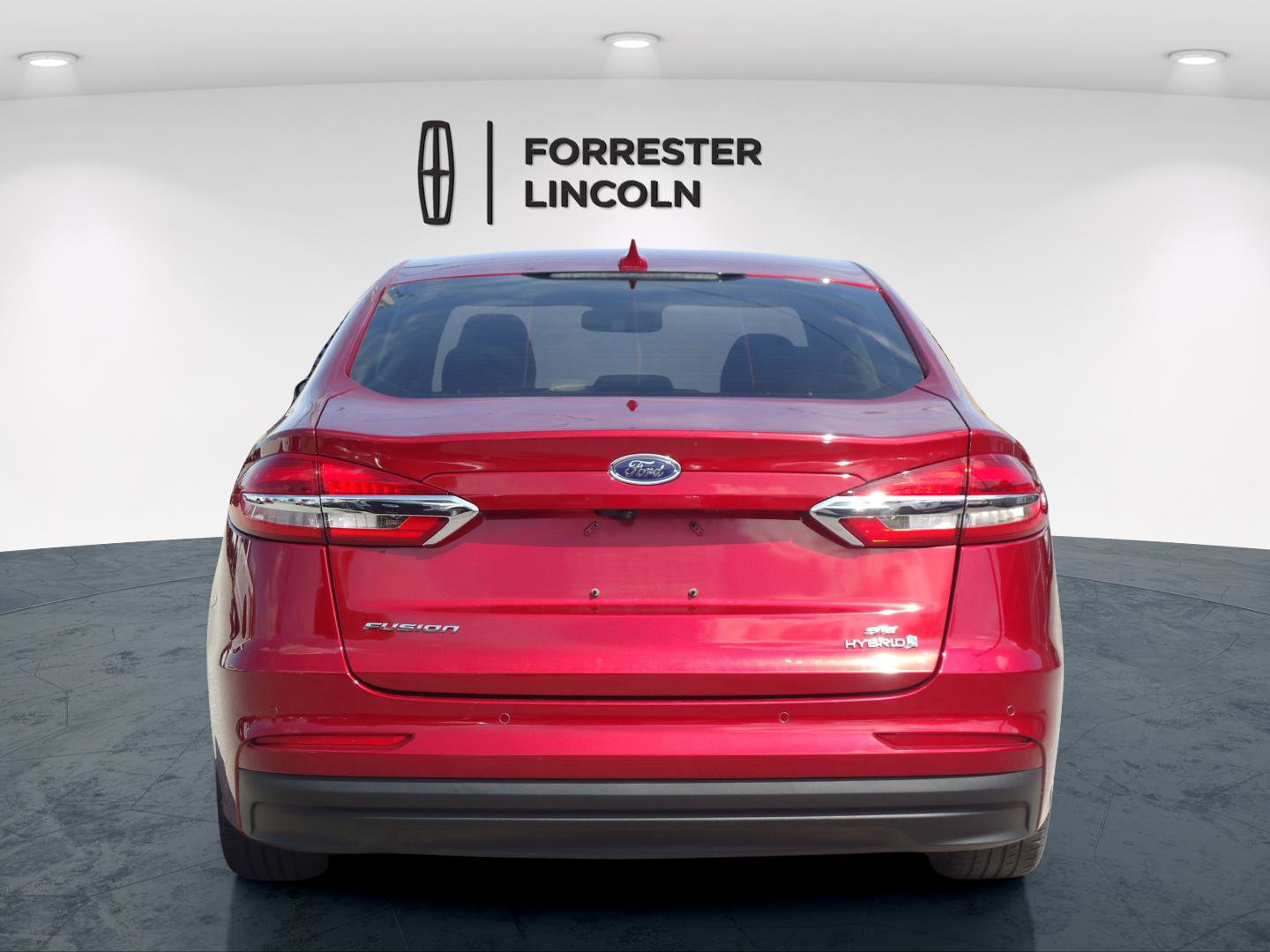 Used 2019 Ford Fusion SE FWD image 4