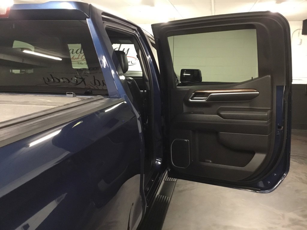 Used 2022 Chevrolet Silverado 1500 LT AWD/4WD image 54